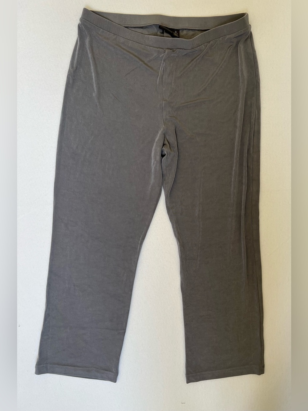 Chico’s Travelers Pants Size 3 Gray Pull On Stretch Straight Leg Career